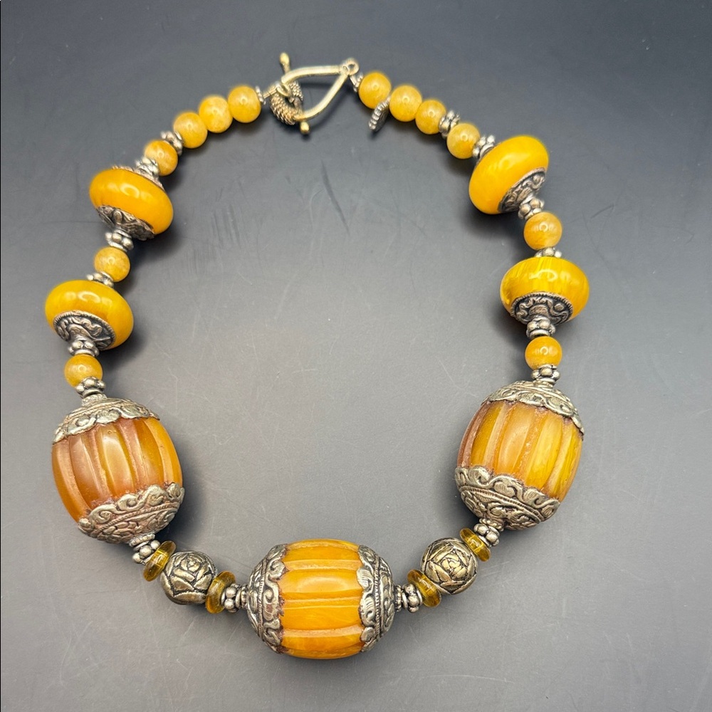 Elegant Yellow and Silver Beaded Necklace